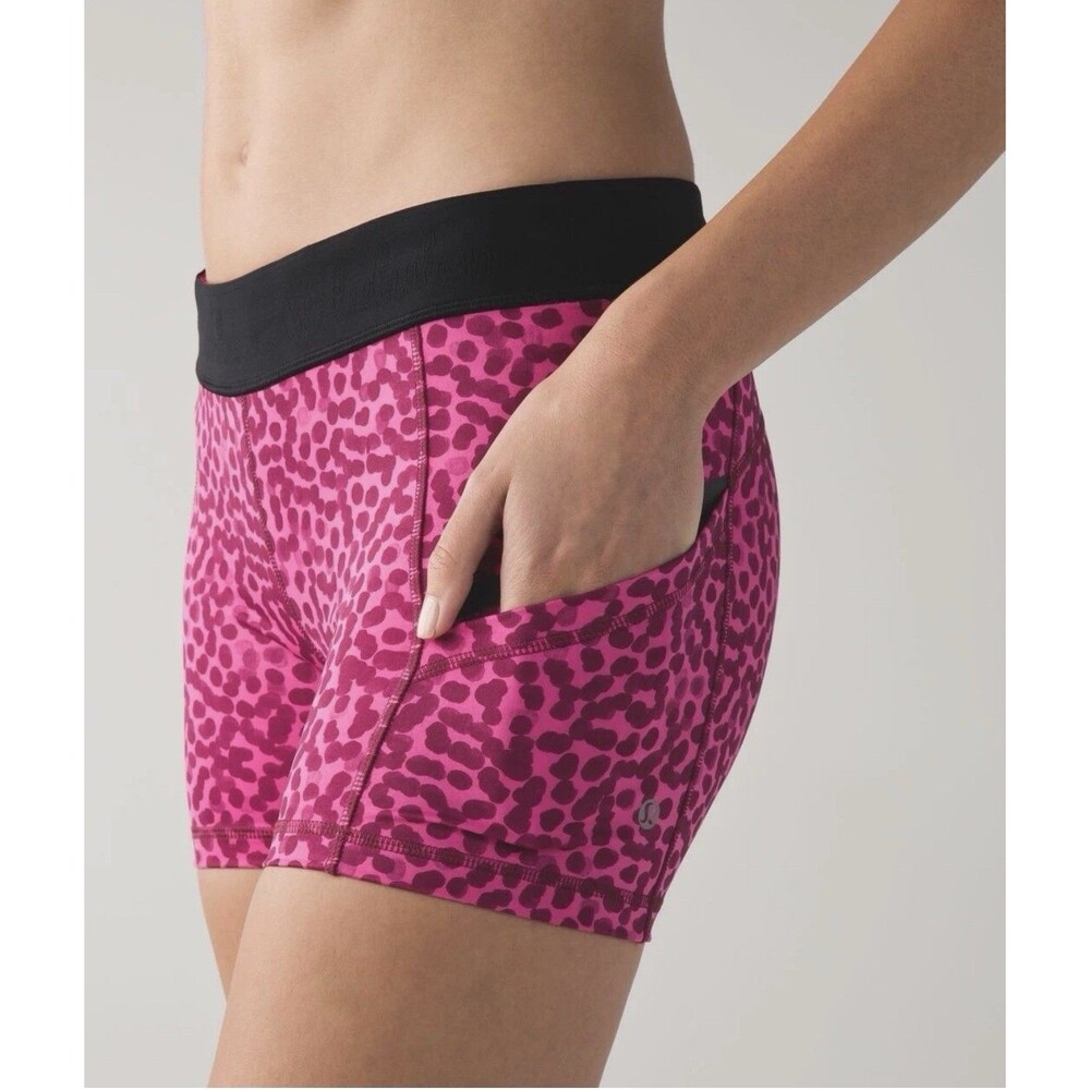 Lululemon What The Sport Shorts Sz 6 Ace Spot Jewelled Magenta Dashing Purple